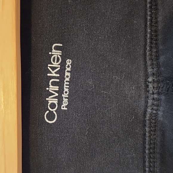 Calvin Klein Performance Stretch Cropped Leggings - Picture 3 of 11